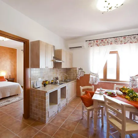 Casale La Rovere Bed & Breakfast *